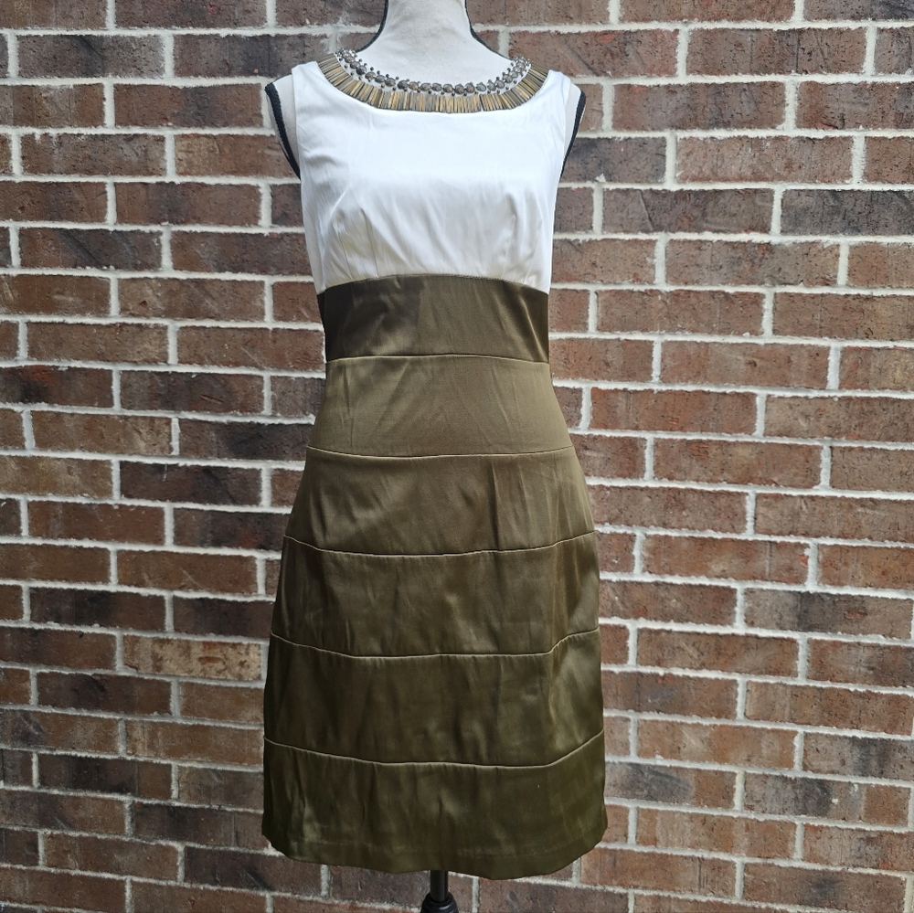 Bisou Bisou White & Olive Beaded Pencil Dress Size 8 Colorblock Bodycon Cocktail